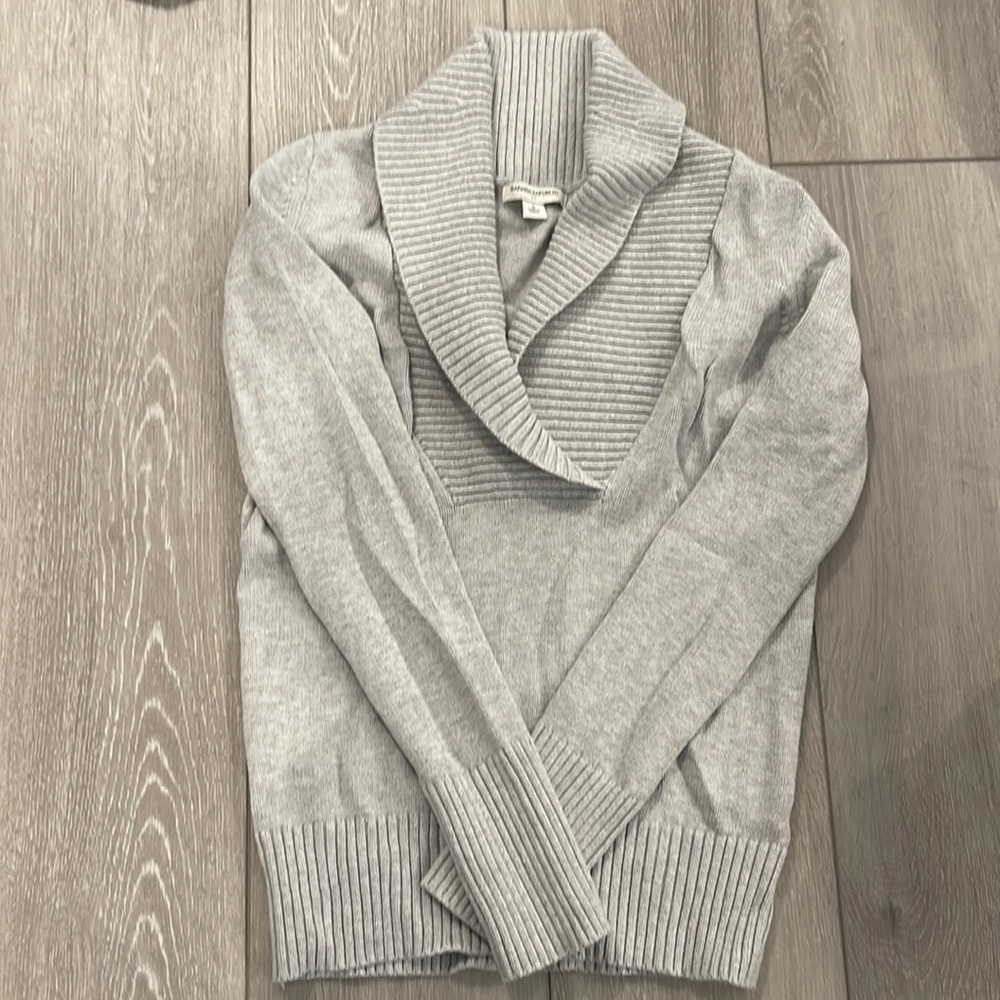 Banana Republic size small gray sweater with collar